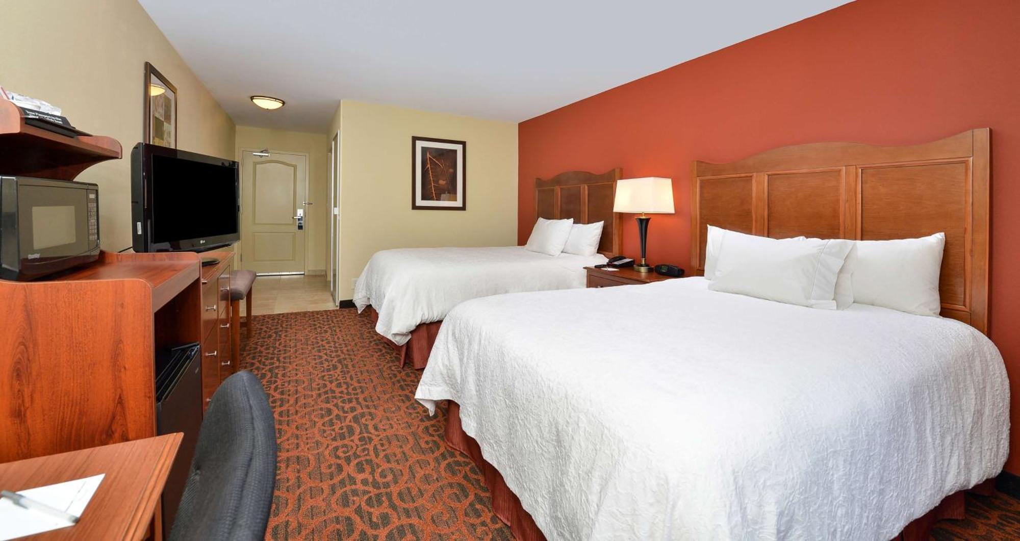 Hampton Inn Ottumwa Exteriör bild