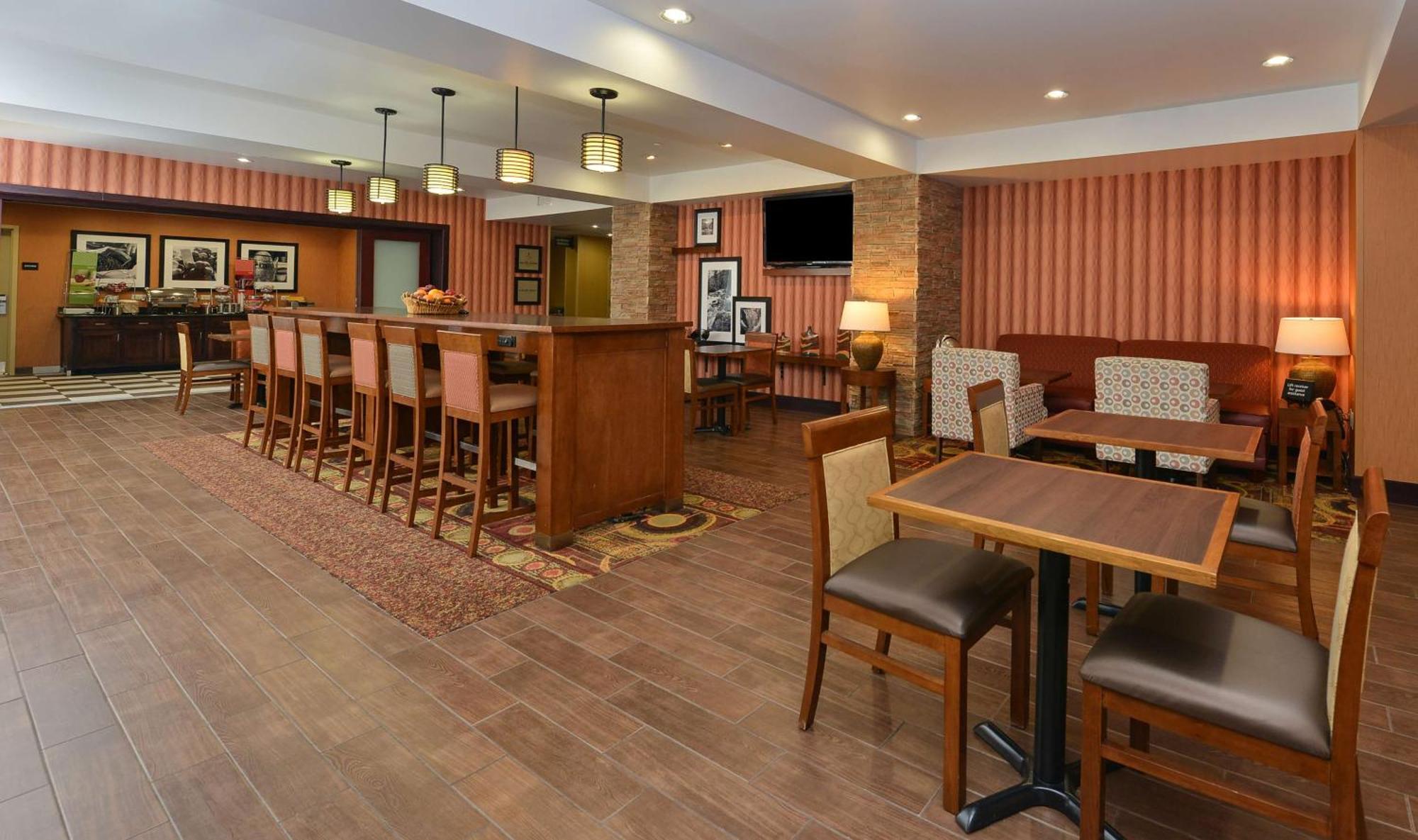 Hampton Inn Ottumwa Exteriör bild